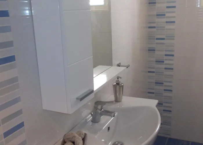 Apartament Right On The Beach- Beachfront-best Unit -paros *