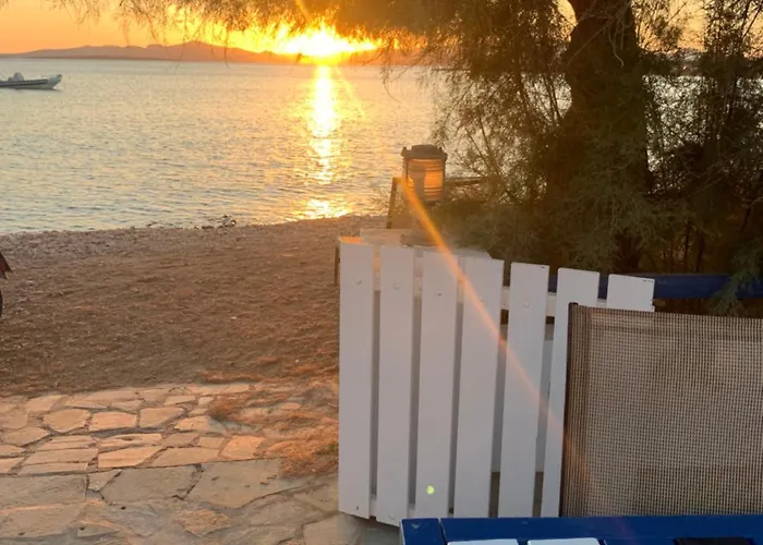 Apartament Right On The Beach- Beachfront-best Unit -paros *