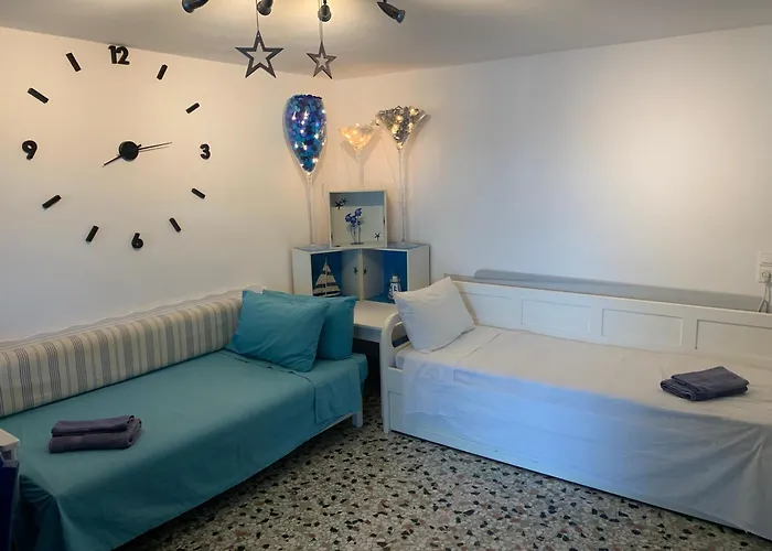 Right On The Beach- Beachfront-best Unit -paros Апартаменты Алики